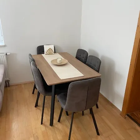 Ljd Real-estate Apartmán *